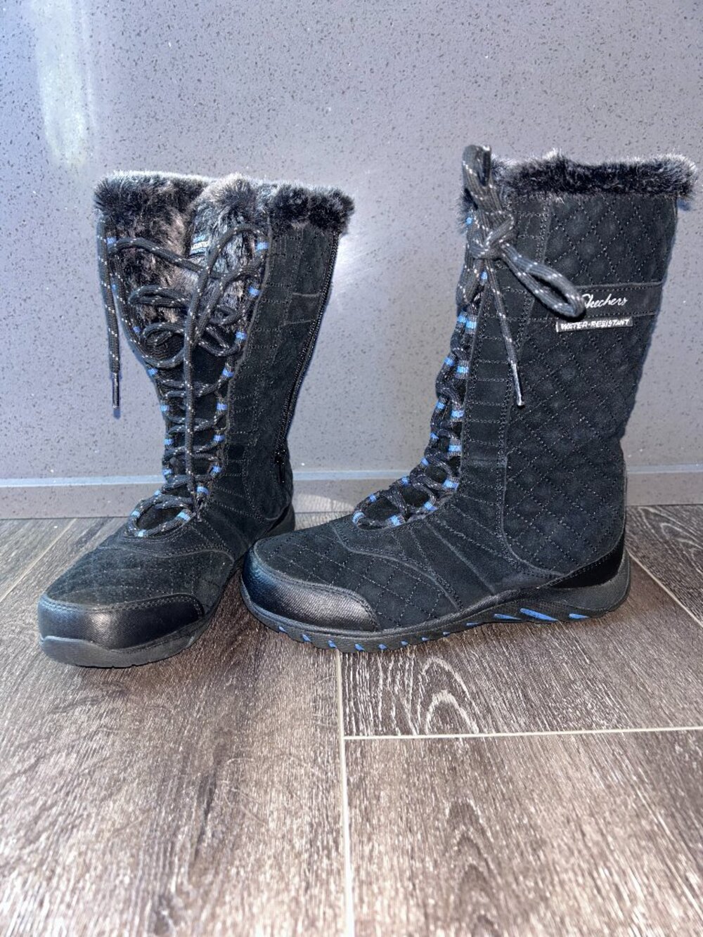 Skechers Womens Size 6.5 Water Resistant Suede Black Quilted Faux Fur Boots